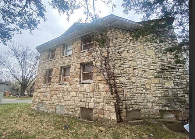 2830 N 17th Street, Kansas City, KS 66104