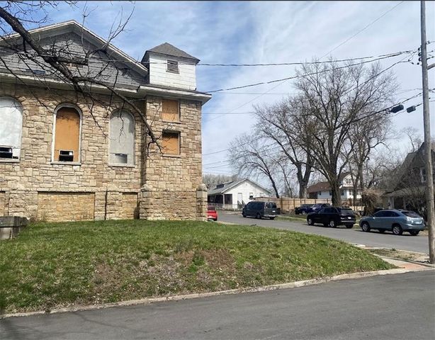 2830 N 17th Street, Kansas City, KS 66104