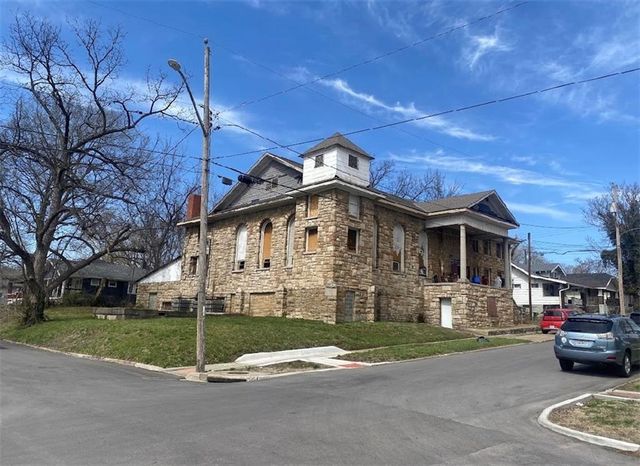 2830 N 17th Street, Kansas City, KS 66104