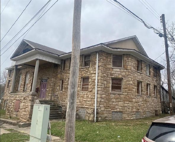 2830 N 17th Street, Kansas City, KS 66104