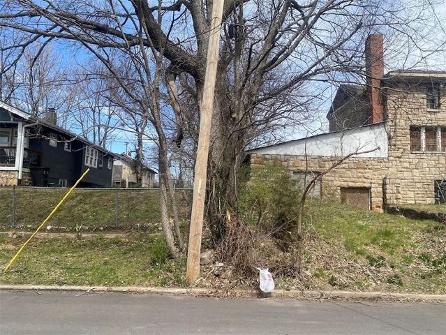 2830 N 17th Street, Kansas City, KS 66104