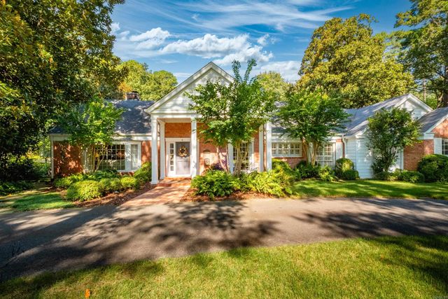 4 Hillandale Drive, Little Rock, AR 72227