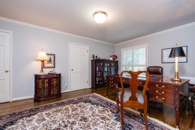 4 Hillandale Drive, Little Rock, AR 72227