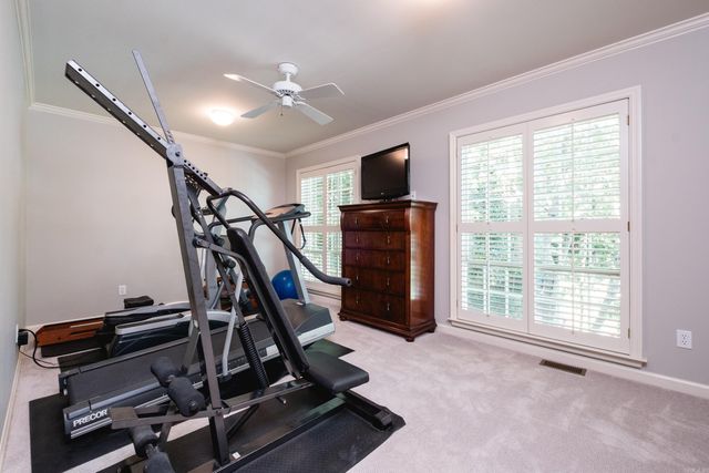 4 Hillandale Drive, Little Rock, AR 72227