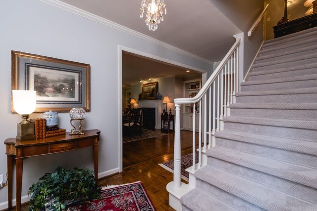 4 Hillandale Drive, Little Rock, AR 72227