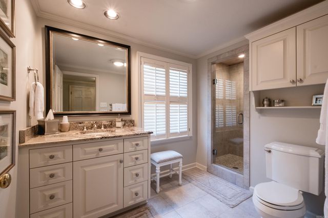 4 Hillandale Drive, Little Rock, AR 72227