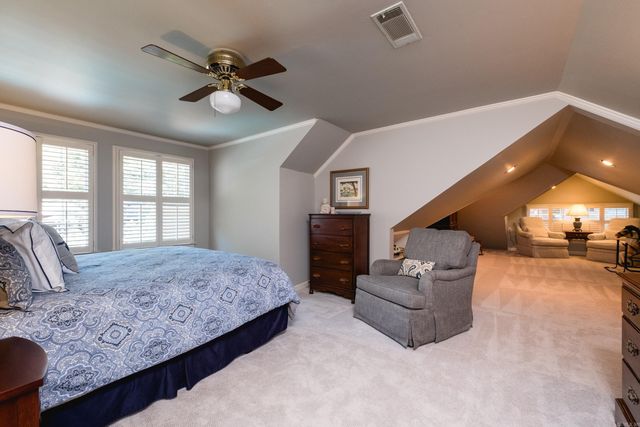 4 Hillandale Drive, Little Rock, AR 72227