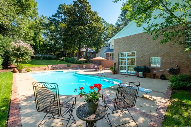 4 Hillandale Drive, Little Rock, AR 72227