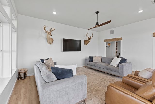 931 VZ County Road 2306, Canton, TX 75103