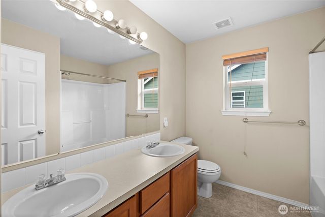 19219 205th Street E, Orting, WA 98360
