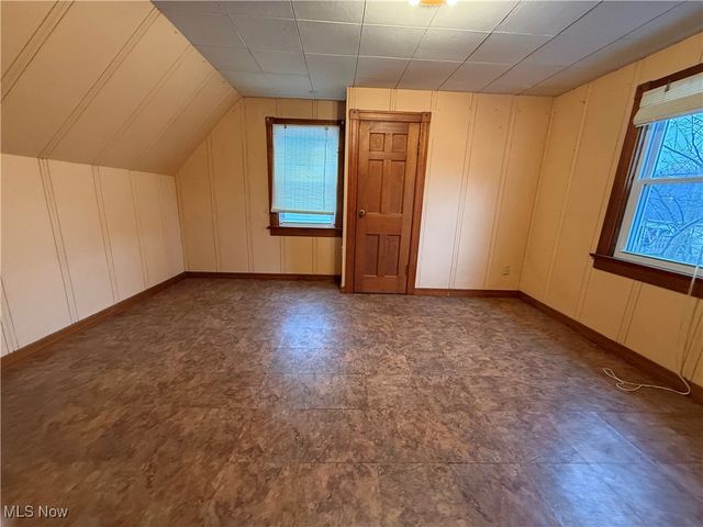 38462 S Beachview Road, Willoughby, OH 44094