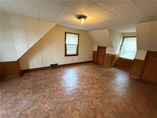 38462 S Beachview Road, Willoughby, OH 44094