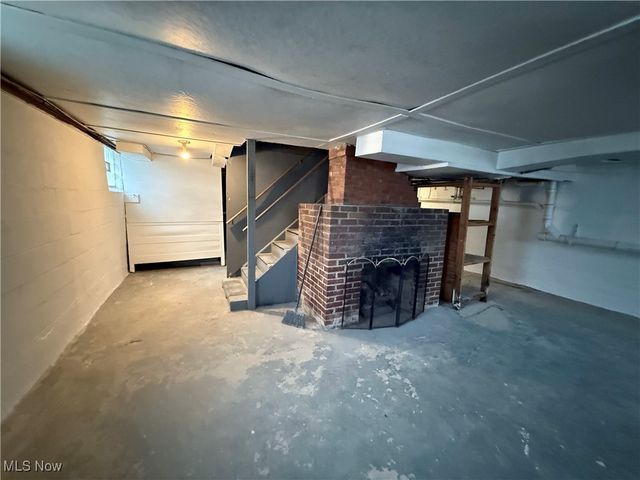 38462 S Beachview Road, Willoughby, OH 44094