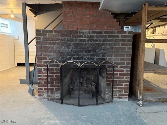 38462 S Beachview Road, Willoughby, OH 44094