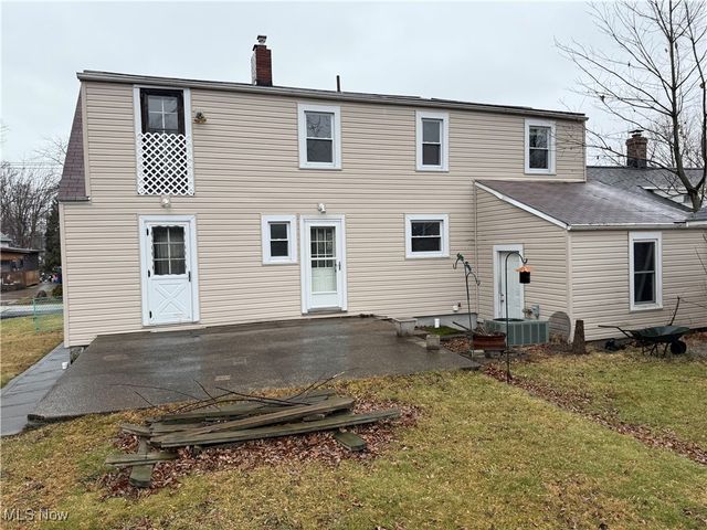 38462 S Beachview Road, Willoughby, OH 44094