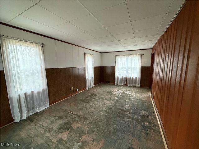 38462 S Beachview Road, Willoughby, OH 44094