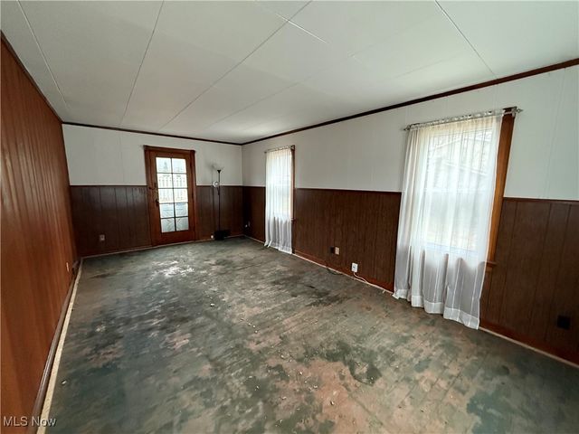 38462 S Beachview Road, Willoughby, OH 44094