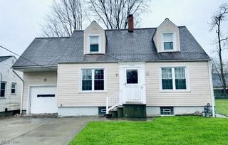 38462 S Beachview Road, Willoughby, OH 44094