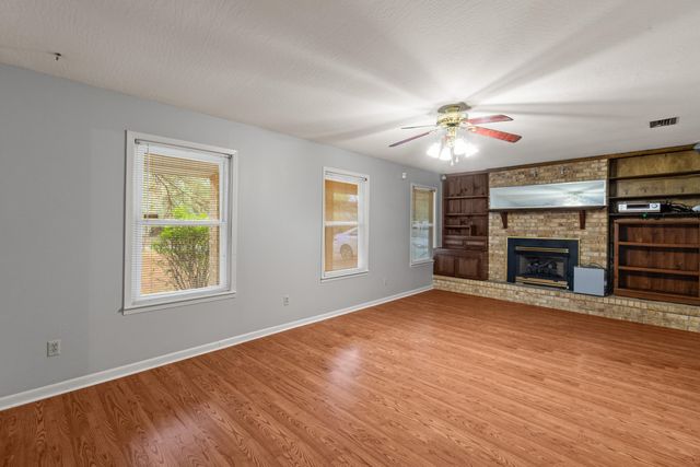 8 Lott Purvis Rd., Hattiesburg, MS 39401