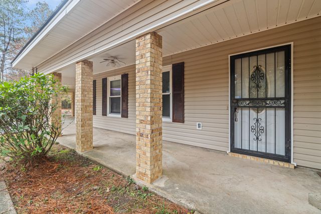 8 Lott Purvis Rd., Hattiesburg, MS 39401