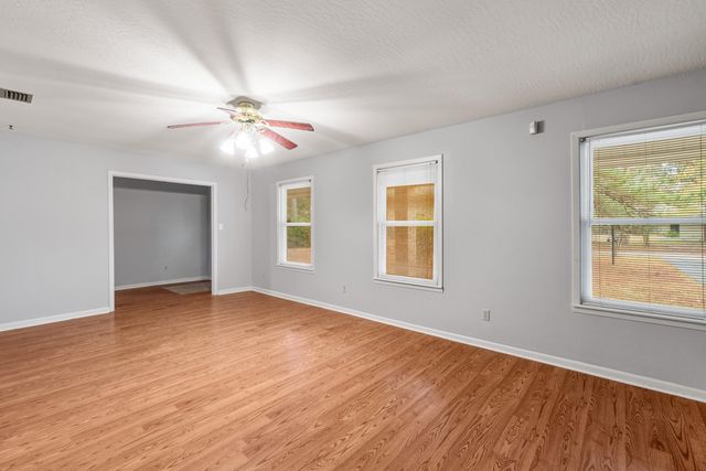 8 Lott Purvis Rd., Hattiesburg, MS 39401