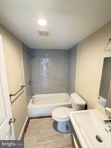 709 S WARNOCK ST, Philadelphia, PA 19147