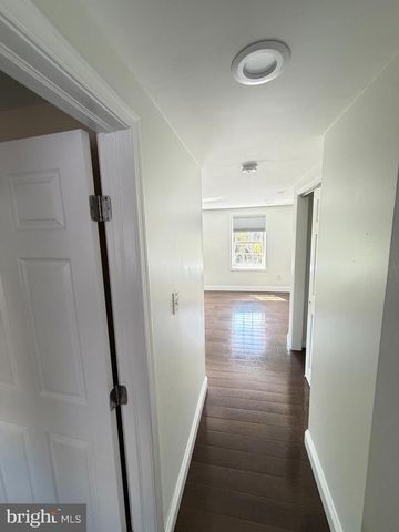 709 S WARNOCK ST, Philadelphia, PA 19147