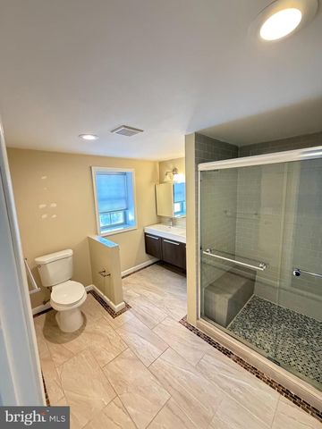 709 S WARNOCK ST, Philadelphia, PA 19147