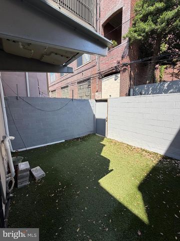 709 S WARNOCK ST, Philadelphia, PA 19147