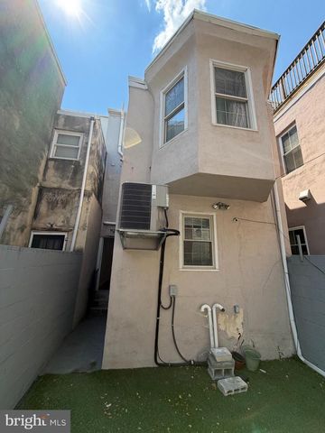 709 S WARNOCK ST, Philadelphia, PA 19147