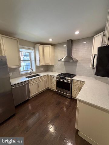 709 S WARNOCK ST, Philadelphia, PA 19147