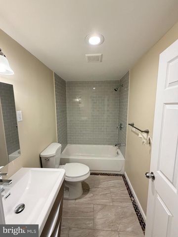 709 S WARNOCK ST, Philadelphia, PA 19147
