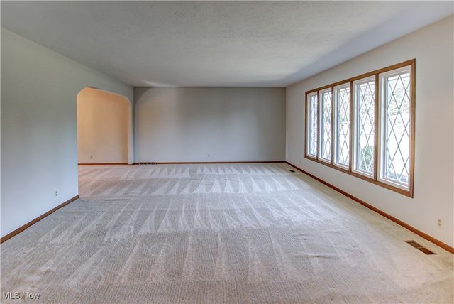 3225 Helen Drive, North Royalton, OH 44133