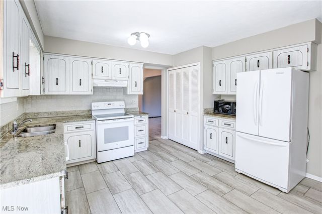 3225 Helen Drive, North Royalton, OH 44133