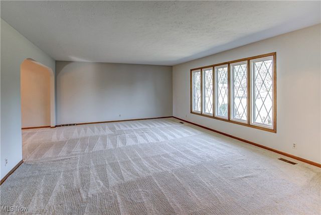 3225 Helen Drive, North Royalton, OH 44133