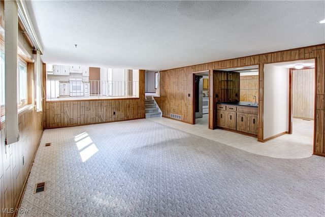 3225 Helen Drive, North Royalton, OH 44133