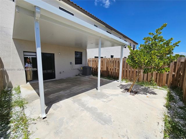 11816 SW 247th Ter, Homestead, FL 33032