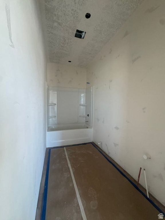Image 8 of property listing at 1297 N 350 W #1, Sunset, UT 84015
