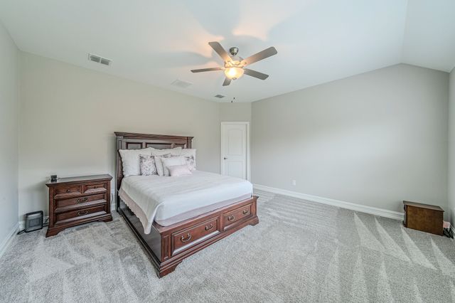 1048 Pinnacle Breeze Drive, Fort Worth, TX 76052