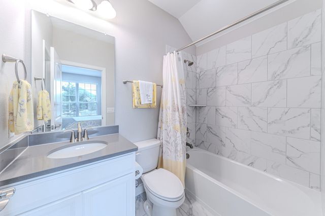 1048 Pinnacle Breeze Drive, Fort Worth, TX 76052