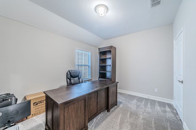 1048 Pinnacle Breeze Drive, Fort Worth, TX 76052