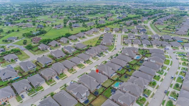 1048 Pinnacle Breeze Drive, Fort Worth, TX 76052