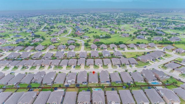1048 Pinnacle Breeze Drive, Fort Worth, TX 76052
