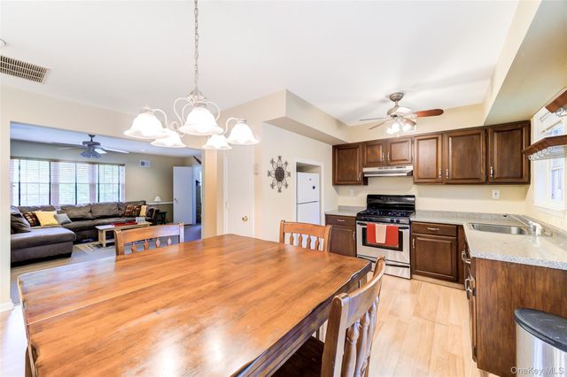 50 Bon Aire Circle C-16, Suffern, NY 10901