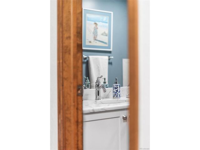 4 Red Cedar, Littleton, CO 80127