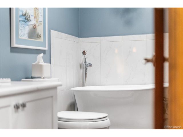 4 Red Cedar, Littleton, CO 80127