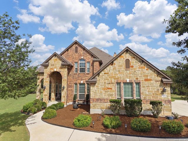221 Allemania Dr, New Braunfels, TX 78132