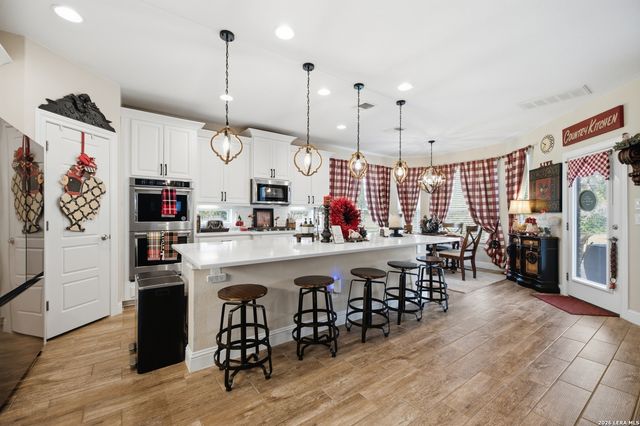 221 Allemania Dr, New Braunfels, TX 78132