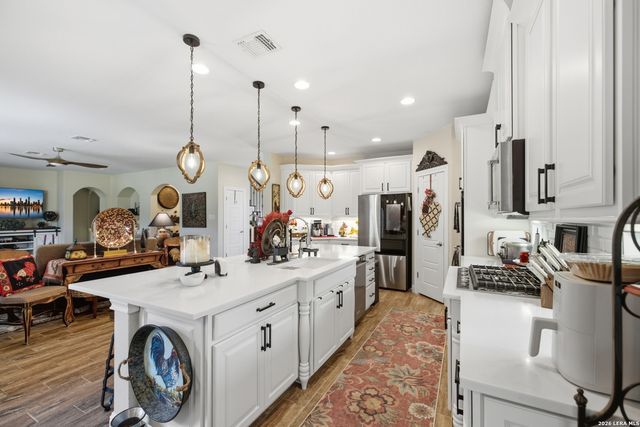 221 Allemania Dr, New Braunfels, TX 78132