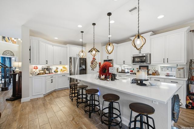 221 Allemania Dr, New Braunfels, TX 78132